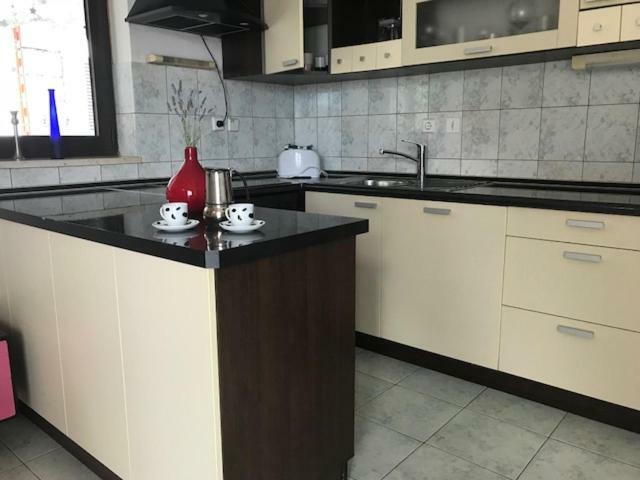 Pine Apartment Χβαρ Εξωτερικό φωτογραφία